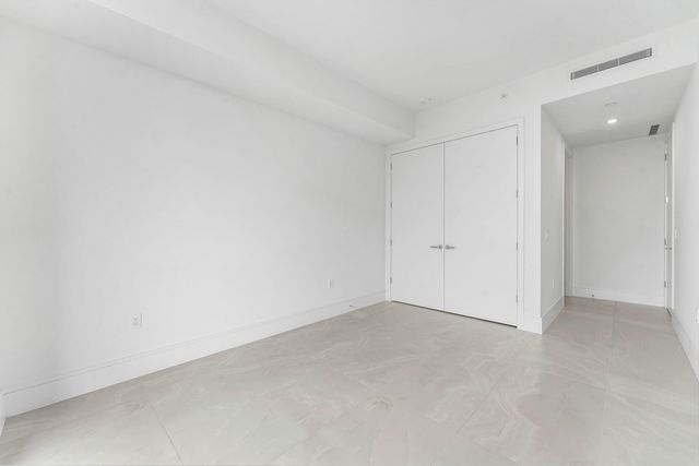 220 Lake Shore Drive 1006, Lake Park, FL 33403