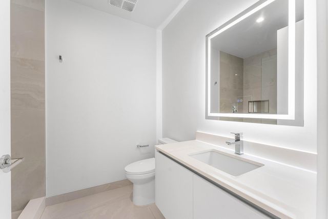 220 Lake Shore Drive 1006, Lake Park, FL 33403