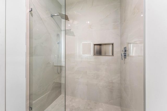 220 Lake Shore Drive 1006, Lake Park, FL 33403