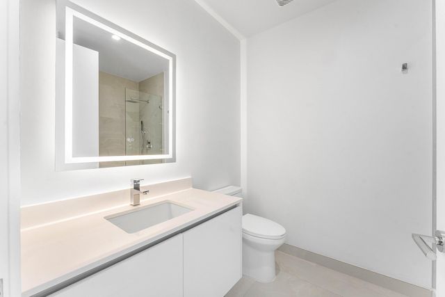 220 Lake Shore Drive 1006, Lake Park, FL 33403