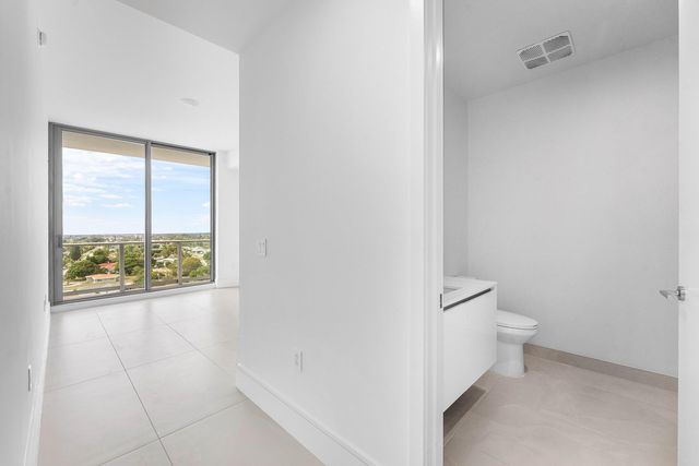 220 Lake Shore Drive 1006, Lake Park, FL 33403