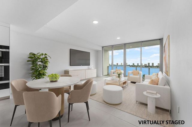 220 Lake Shore Drive 1006, Lake Park, FL 33403