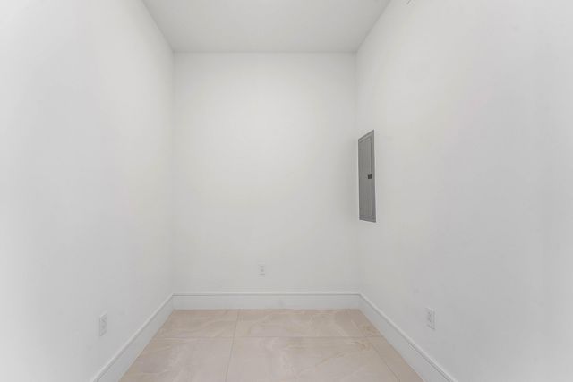 220 Lake Shore Drive 1006, Lake Park, FL 33403