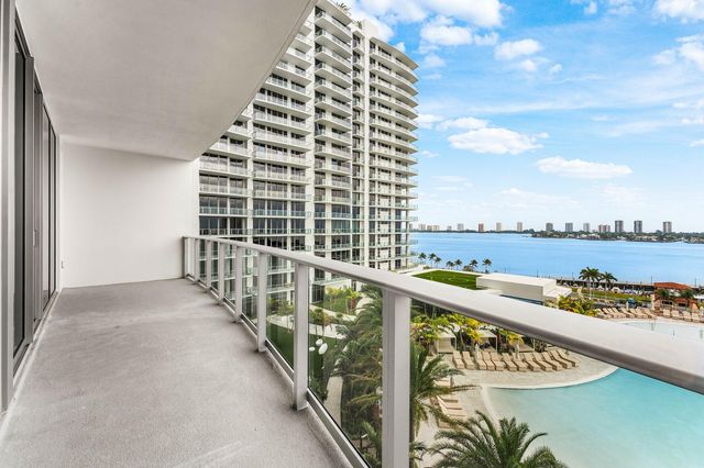 220 Lake Shore Drive 1006, Lake Park, FL 33403