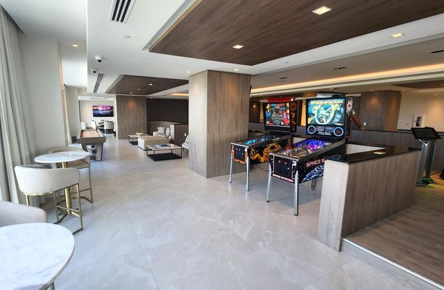 220 Lake Shore Drive 1006, Lake Park, FL 33403