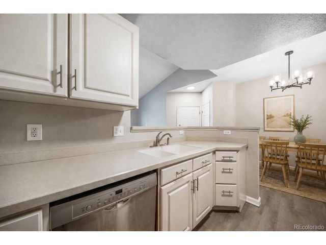 7440 S Blackhawk St 7-305, Englewood, CO 80112