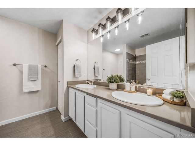 7440 S Blackhawk St 7-305, Englewood, CO 80112
