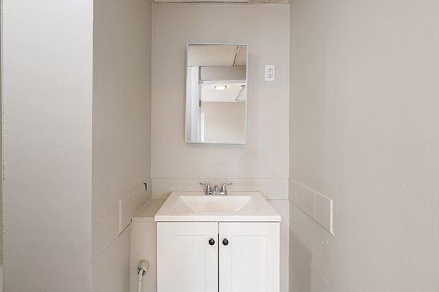 50 Common St 3, Lawrence, MA 01840