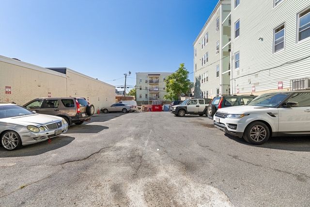50 Common St 3, Lawrence, MA 01840