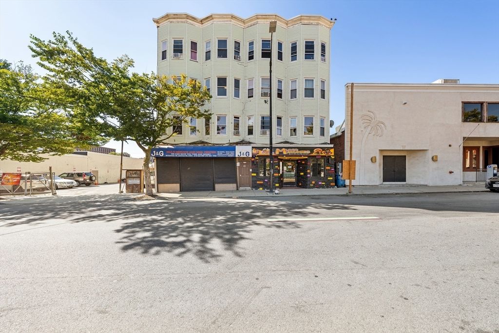 50 Common St 3, Lawrence, MA 01840