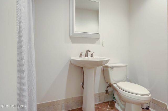 16 Woodhollow Drive, Holmdel, NJ 07733