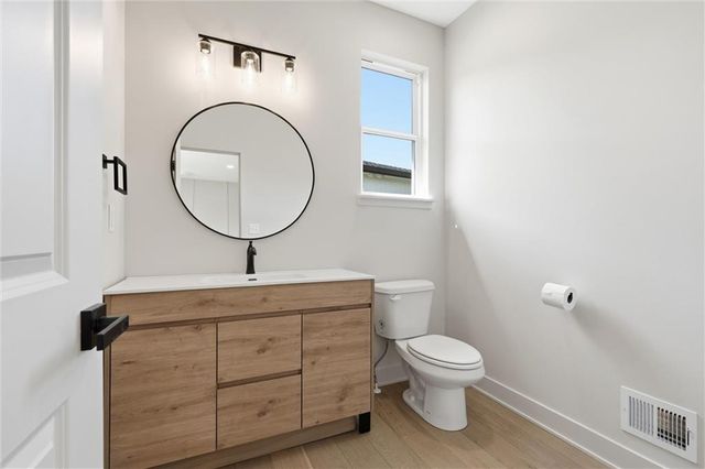 1412 NE Ernest Way, Lee's Summit, MO 64086