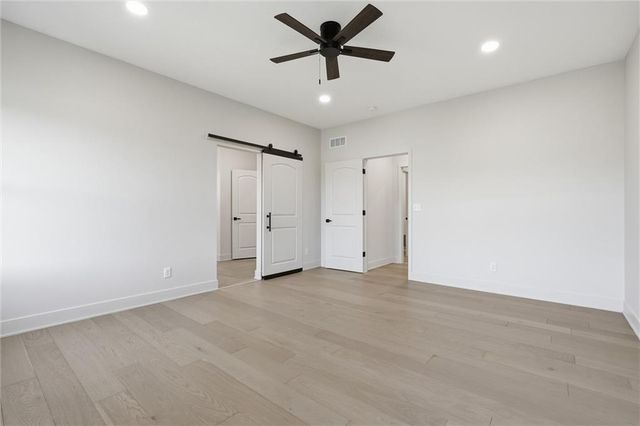 1412 NE Ernest Way, Lee's Summit, MO 64086