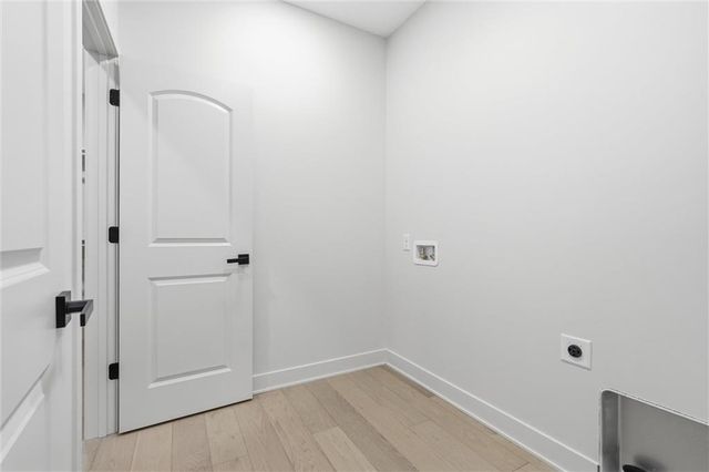 1412 NE Ernest Way, Lee's Summit, MO 64086