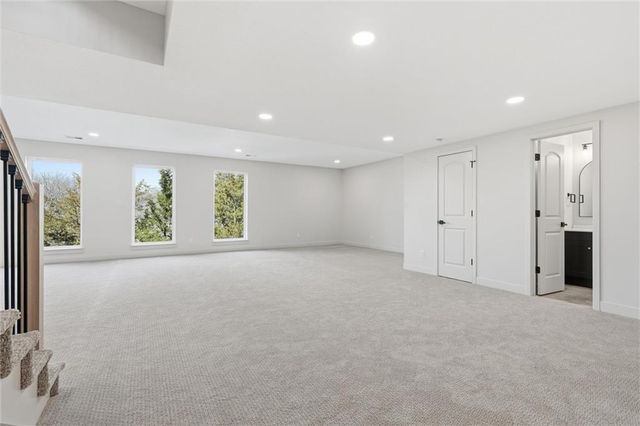 1412 NE Ernest Way, Lee's Summit, MO 64086