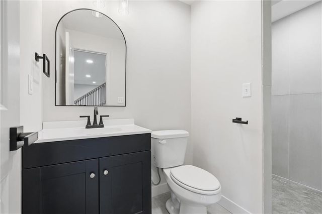 1412 NE Ernest Way, Lee's Summit, MO 64086