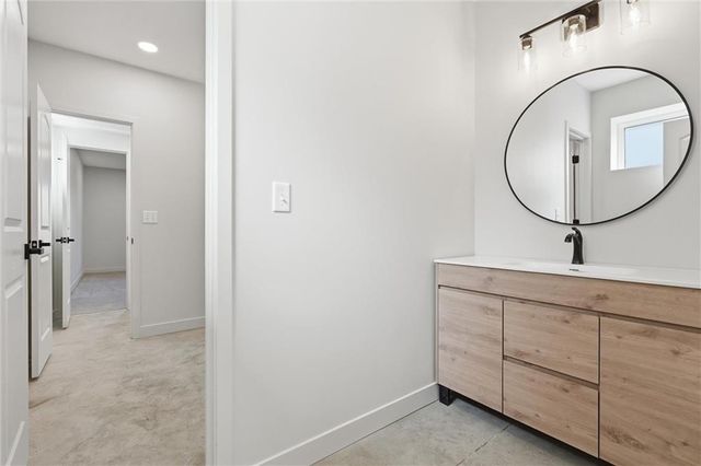 1412 NE Ernest Way, Lee's Summit, MO 64086