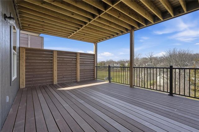 1412 NE Ernest Way, Lee's Summit, MO 64086