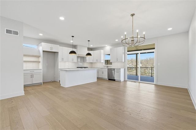 1412 NE Ernest Way, Lee's Summit, MO 64086