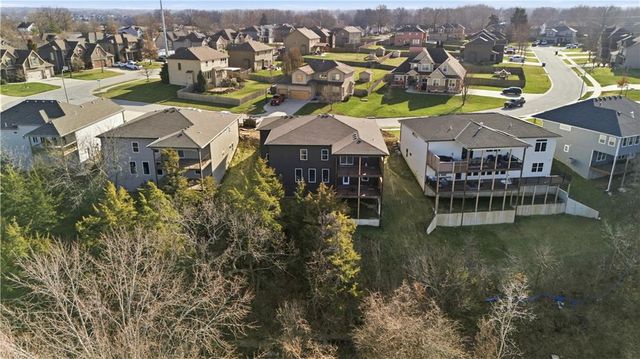 1412 NE Ernest Way, Lee's Summit, MO 64086