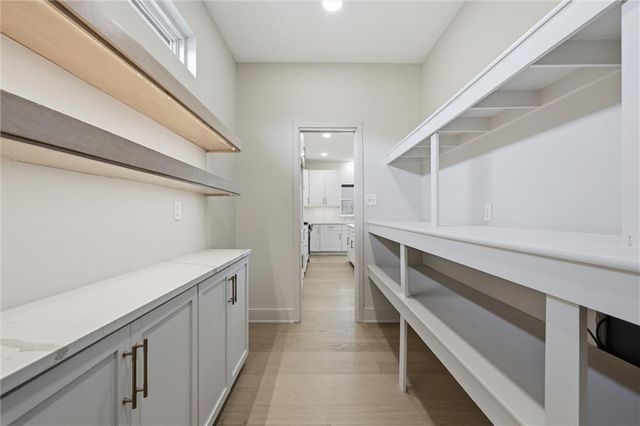 1412 NE Ernest Way, Lee's Summit, MO 64086