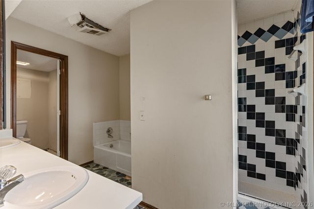 4929 E 114th Place, Tulsa, OK 74137