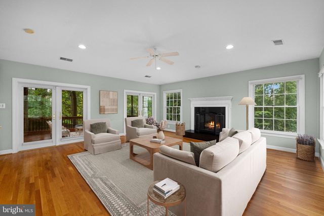 3444 N ABINGDON ST, Arlington, VA 22207