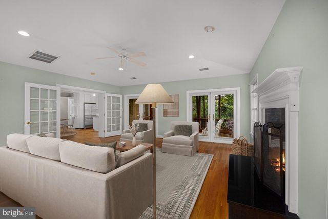 3444 N ABINGDON ST, Arlington, VA 22207