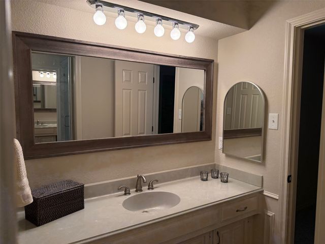 8 Ridge Drive, Hickory Creek, TX 75065