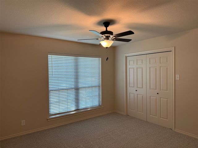 8 Ridge Drive, Hickory Creek, TX 75065