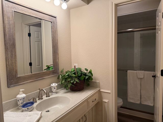 8 Ridge Drive, Hickory Creek, TX 75065