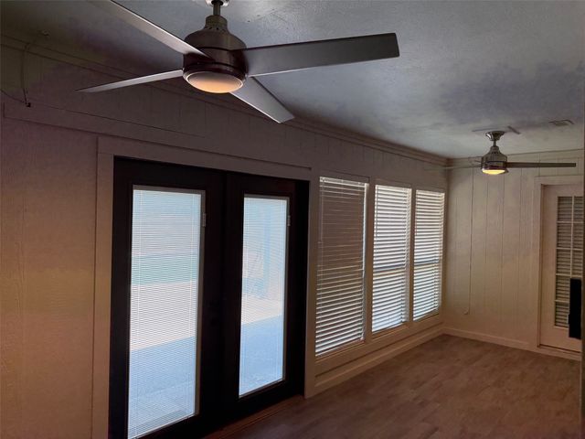 8 Ridge Drive, Hickory Creek, TX 75065