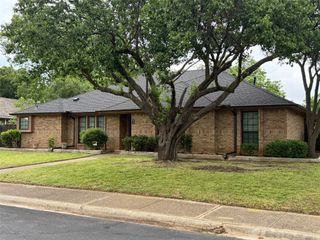 8 Ridge Drive, Hickory Creek, TX 75065