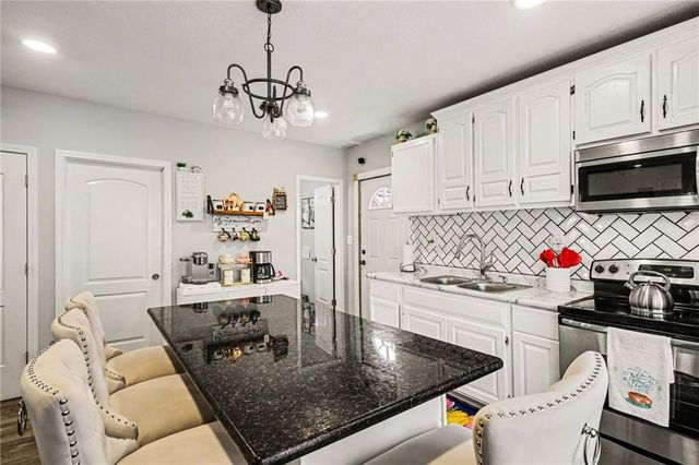 3403 Agnes Avenue, Kansas City, MO 64128