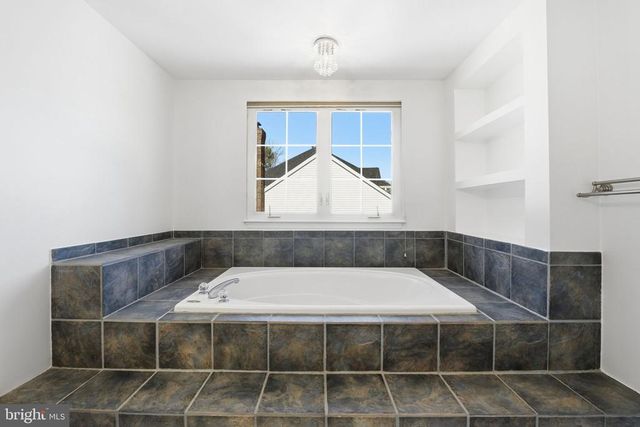 468 DEVON DR, Warrenton, VA 20186