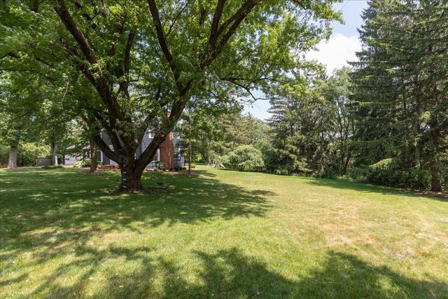 1424 Woodland Drive SW, Rochester, MN 55902
