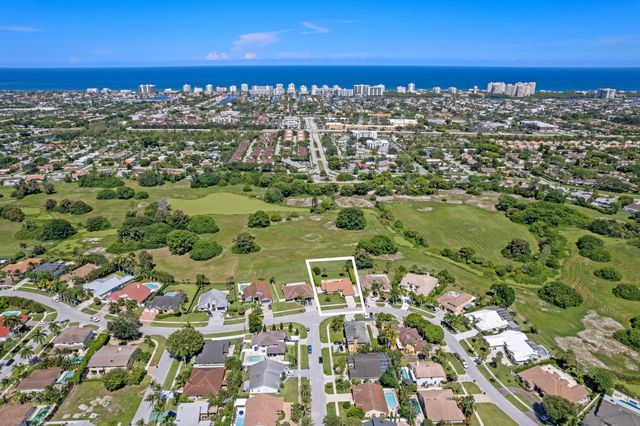 7598 Fairway Trail, Boca Raton, FL 33487