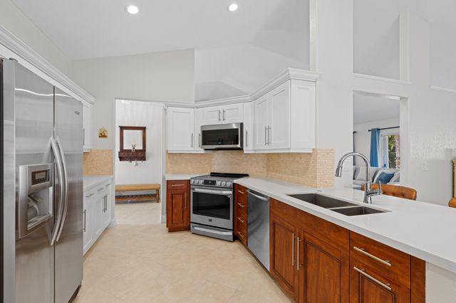 7598 Fairway Trail, Boca Raton, FL 33487