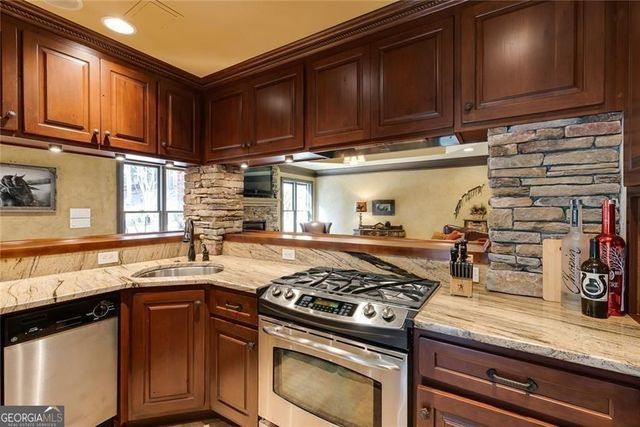 5284 Vernon Springs Trail, Sandy Springs, GA 30327