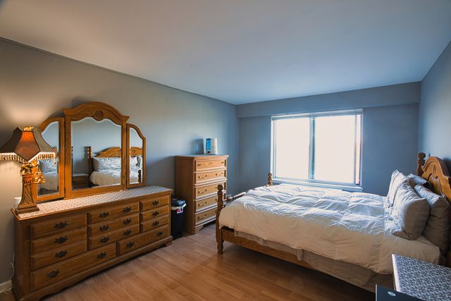 6833 N Kedzie Avenue 410, Chicago, IL 60645