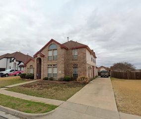 307 Fort Edward Drive, Arlington, TX 76002