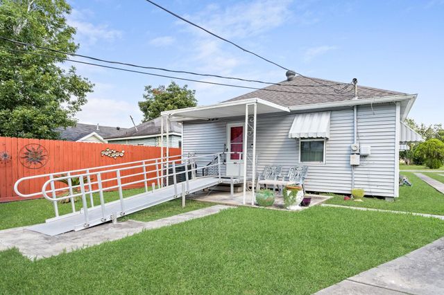 823 13th Street, Port Arthur, TX 77640