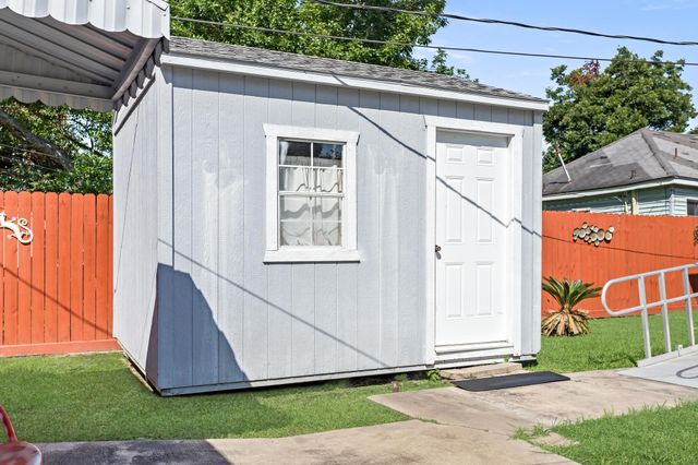 823 13th Street, Port Arthur, TX 77640