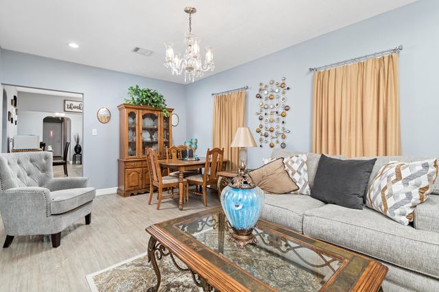 823 13th Street, Port Arthur, TX 77640