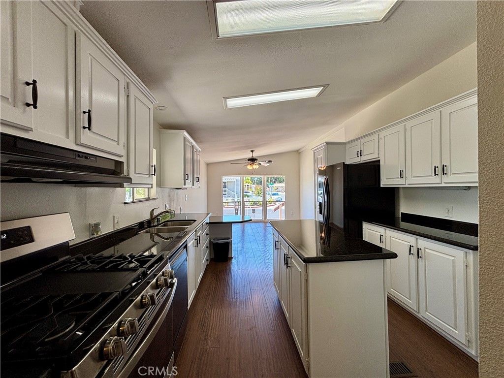 38524 Calle De La Siesta, Murrieta, CA 92563 — photo 4
