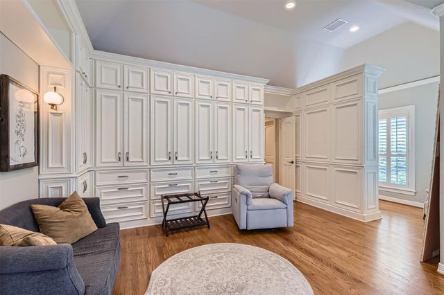 2390 W 8th ST, Austin, TX 78703