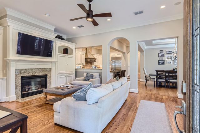 2390 W 8th ST, Austin, TX 78703