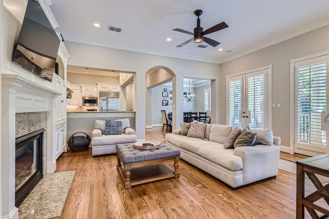 2390 W 8th ST, Austin, TX 78703