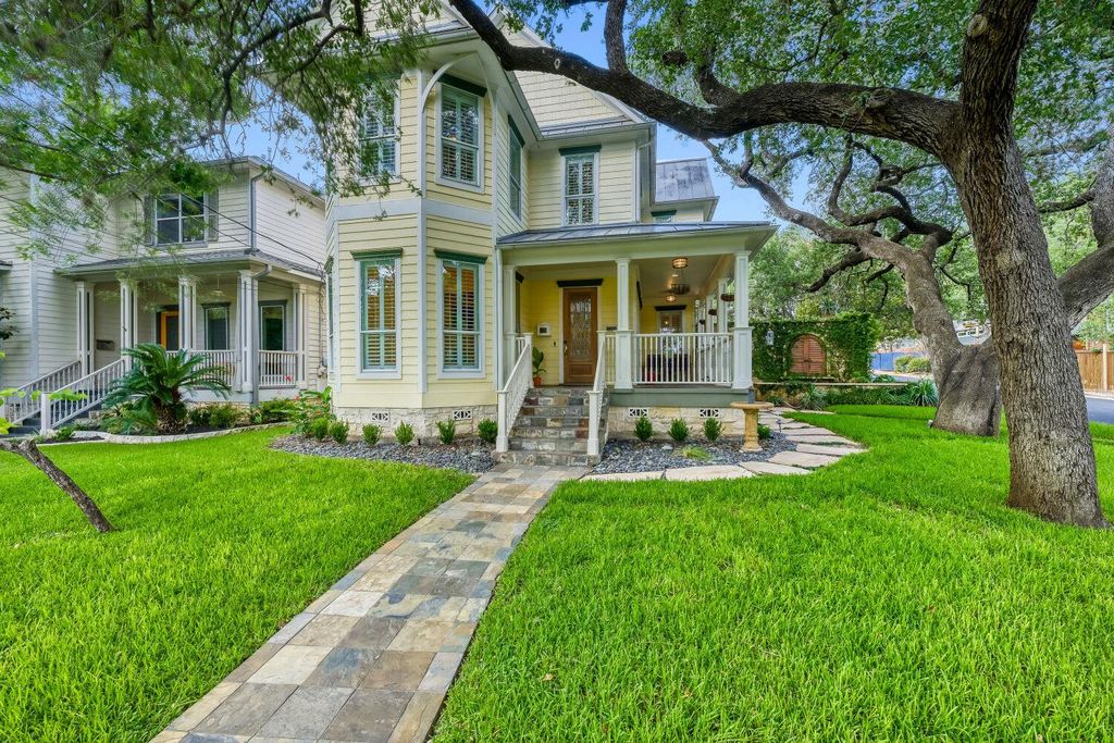 2390 W 8th ST, Austin, TX 78703