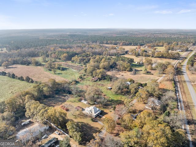 670 S Railroad Avenue, Carlton, GA 30627